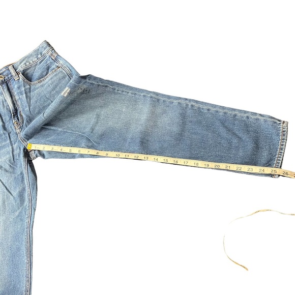 NWT American Eagle women's Mom Jean  medium wash Size 6S High Rise - Picture 5 of 12